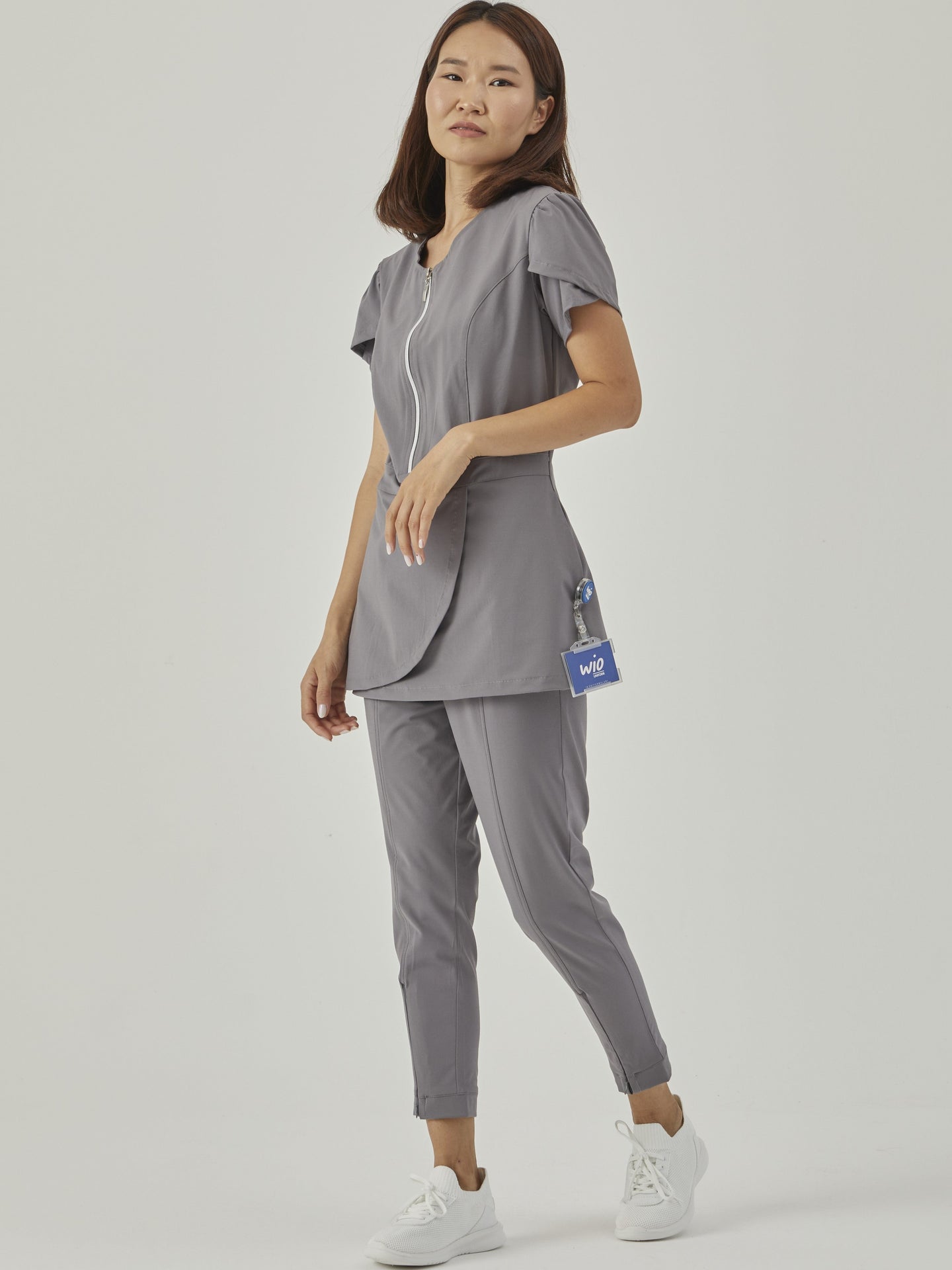wio-casacca-zip-centrale-pantalone-grigio